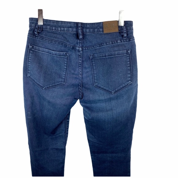 BCBG Ankle Cropped Skinny Jeans Mid Rise Crop Medium Wash Size 2 - Picture 6 of 7